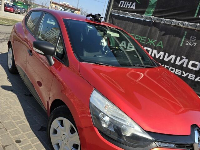 Красный Рено 4, объемом двигателя 1.5 л и пробегом 219 тыс. км за 7300 $, фото 2 на Automoto.ua