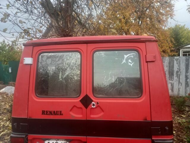 Красный Рено 4, объемом двигателя 0 л и пробегом 150 тыс. км за 357 $, фото 4 на Automoto.ua