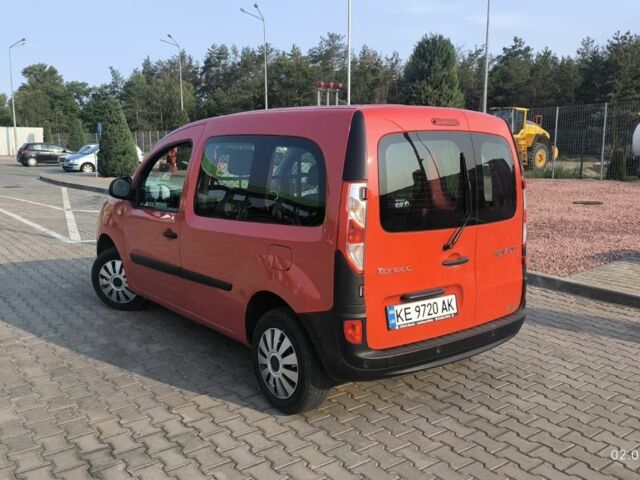 Красный Рено 4, объемом двигателя 1.5 л и пробегом 254 тыс. км за 9500 $, фото 3 на Automoto.ua