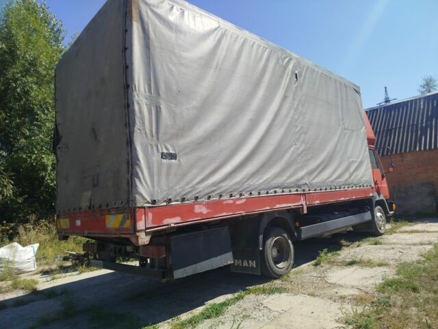 Красный Рено 4, объемом двигателя 4.6 л и пробегом 600 тыс. км за 7500 $, фото 6 на Automoto.ua