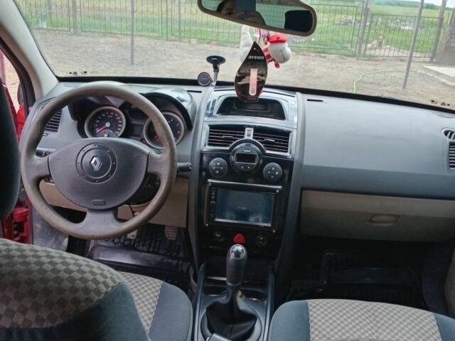 Красный Рено 4, объемом двигателя 1.5 л и пробегом 283 тыс. км за 2800 $, фото 4 на Automoto.ua