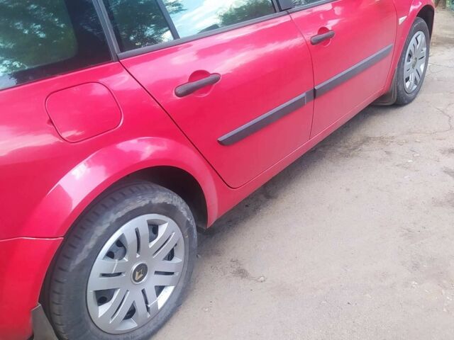 Червоний Рено 4, об'ємом двигуна 4 л та пробігом 250 тис. км за 4000 $, фото 1 на Automoto.ua