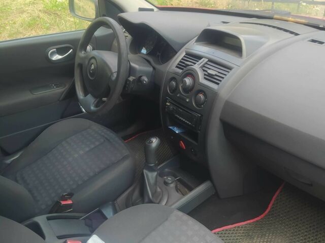 Червоний Рено 4, об'ємом двигуна 4 л та пробігом 250 тис. км за 4000 $, фото 4 на Automoto.ua