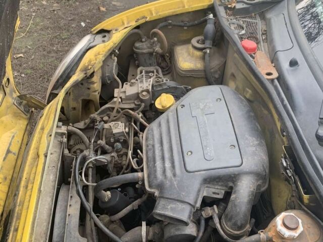 Желтый Рено 4, объемом двигателя 1.9 л и пробегом 3 тыс. км за 1207 $, фото 3 на Automoto.ua