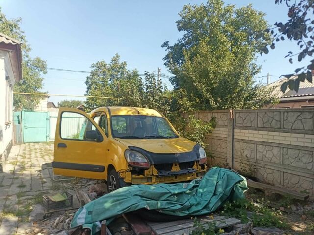 Желтый Рено 4, объемом двигателя 1.5 л и пробегом 270 тыс. км за 1700 $, фото 2 на Automoto.ua