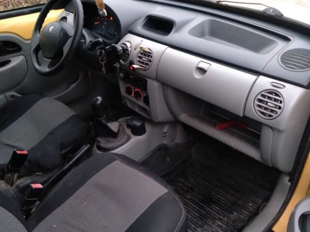 Жовтий Рено 4, об'ємом двигуна 1.5 л та пробігом 200 тис. км за 4300 $, фото 7 на Automoto.ua