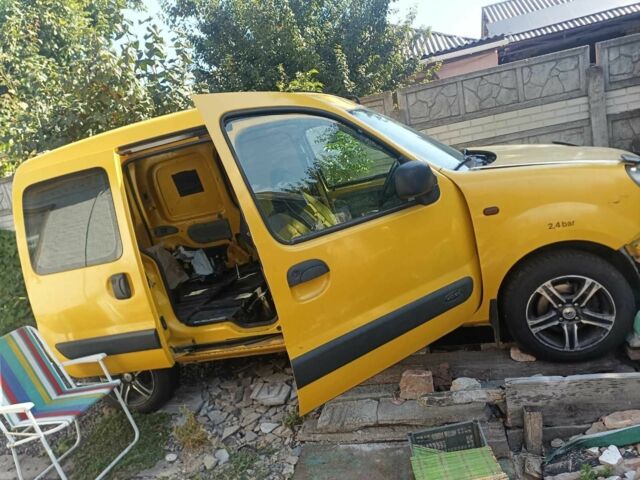 Жовтий Рено 4, об'ємом двигуна 0 л та пробігом 270 тис. км за 1700 $, фото 4 на Automoto.ua
