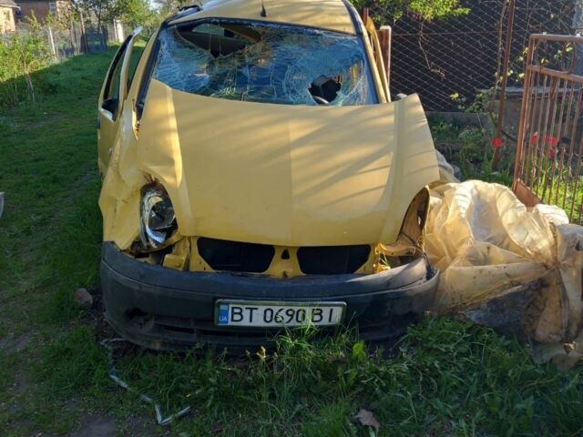 Желтый Рено 4, объемом двигателя 1.5 л и пробегом 251 тыс. км за 961 $, фото 2 на Automoto.ua