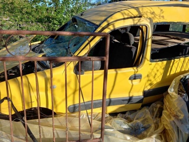 Желтый Рено 4, объемом двигателя 1.5 л и пробегом 251 тыс. км за 961 $, фото 4 на Automoto.ua