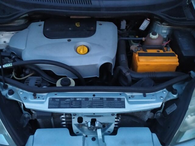 Серый Рено 4, объемом двигателя 1.9 л и пробегом 3 тыс. км за 3700 $, фото 14 на Automoto.ua