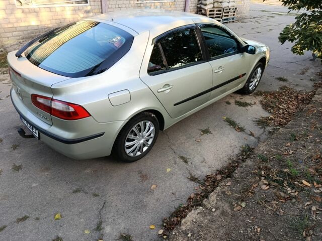 Рено 4 2003 в Николаеве на Automoto.ua Серый Рено 4, объемом двигателя 1.8 л и пробегом 270 тыс. км за 5000 $, фото 2 на Automoto.ua