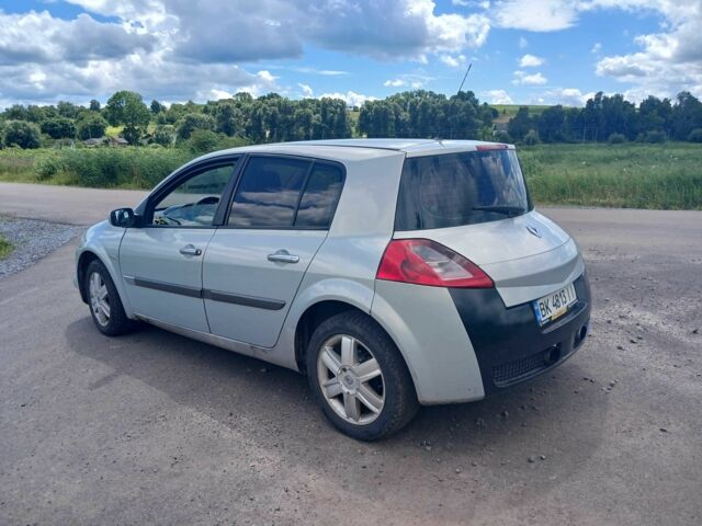 Серый Рено 4, объемом двигателя 1.5 л и пробегом 306 тыс. км за 3750 $, фото 4 на Automoto.ua