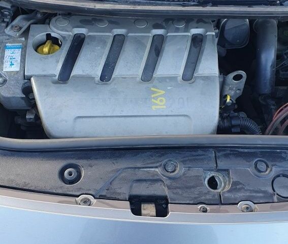 Серый Рено 4, объемом двигателя 2 л и пробегом 210 тыс. км за 4300 $, фото 6 на Automoto.ua