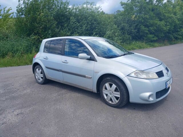 Серый Рено 4, объемом двигателя 1.5 л и пробегом 306 тыс. км за 3750 $, фото 1 на Automoto.ua
