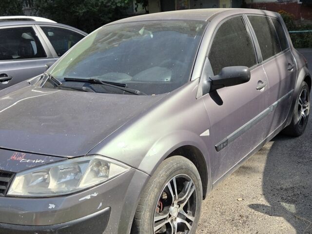 Сірий Рено 4, об'ємом двигуна 1.6 л та пробігом 200 тис. км за 2500 $, фото 2 на Automoto.ua