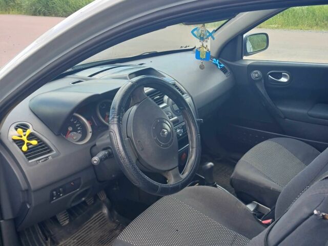 Серый Рено 4, объемом двигателя 1.5 л и пробегом 306 тыс. км за 3750 $, фото 9 на Automoto.ua