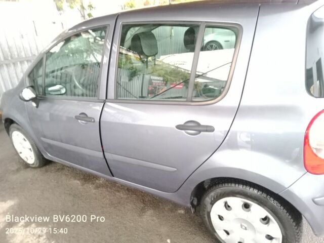 Рено 4 2006 у Новорад-Волынском на Automoto.ua Сірий Рено 4, об'ємом двигуна 1 л та пробігом 180 тис. км за 4500 $, фото 3 на Automoto.ua