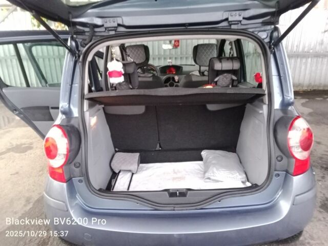 Рено 4 2006 у Новорад-Волынском на Automoto.ua Сірий Рено 4, об'ємом двигуна 1 л та пробігом 180 тис. км за 4500 $, фото 4 на Automoto.ua