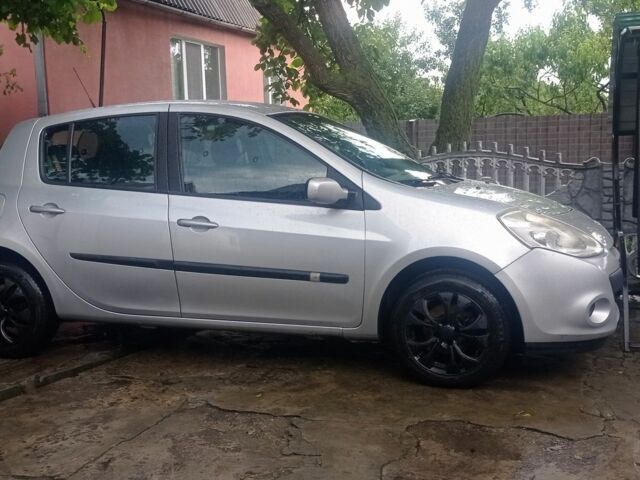 Сірий Рено 4, об'ємом двигуна 1.5 л та пробігом 290 тис. км за 4400 $, фото 3 на Automoto.ua