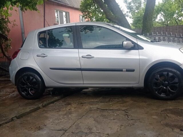 Сірий Рено 4, об'ємом двигуна 1.5 л та пробігом 290 тис. км за 4400 $, фото 2 на Automoto.ua