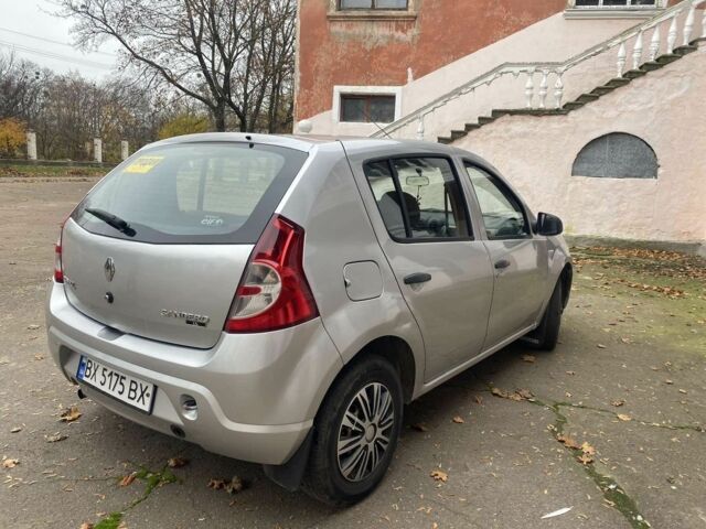 Серый Рено 4, объемом двигателя 1.4 л и пробегом 3 тыс. км за 3900 $, фото 2 на Automoto.ua