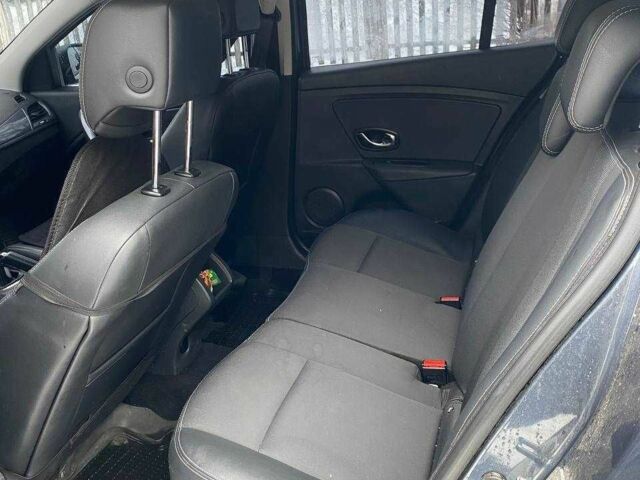 Сірий Рено 4, об'ємом двигуна 1.5 л та пробігом 236 тис. км за 8200 $, фото 5 на Automoto.ua