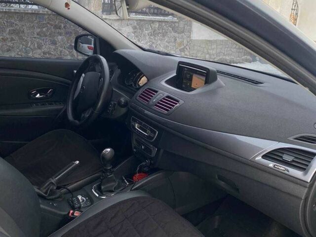 Сірий Рено 4, об'ємом двигуна 1.5 л та пробігом 236 тис. км за 8200 $, фото 6 на Automoto.ua