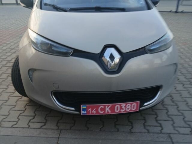 Серый Рено 4, объемом двигателя 0 л и пробегом 145 тыс. км за 5999 $, фото 2 на Automoto.ua