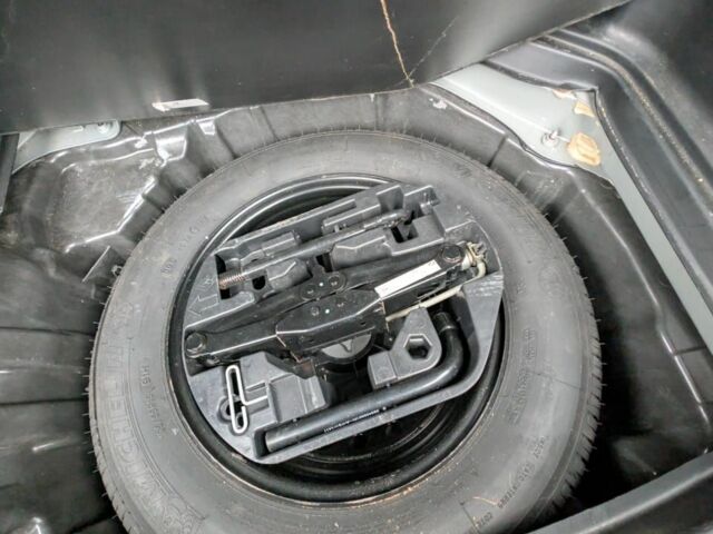 Серый Рено 4, объемом двигателя 1.5 л и пробегом 250 тыс. км за 10032 $, фото 19 на Automoto.ua