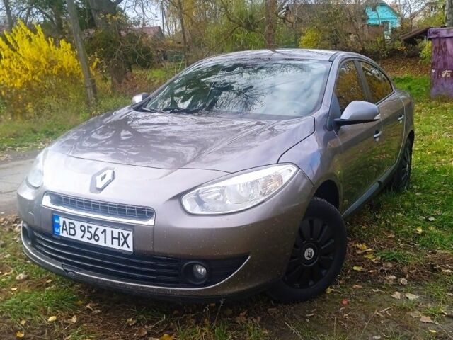 Рено 4 2011 в Немирове на Automoto.ua Серый Рено 4, объемом двигателя 1.5 л и пробегом 270 тыс. км за 5700 $, фото 1 на Automoto.ua