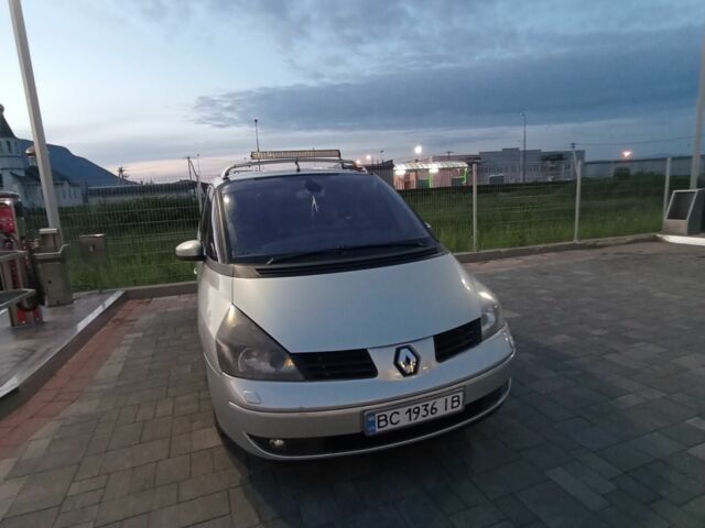 Рено 4 2003 в Хусте на Automoto.ua Серый Рено 4, объемом двигателя 2.2 л и пробегом 300 тыс. км за 1700 $, фото 2 на Automoto.ua