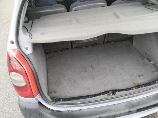 Серый Рено 4, объемом двигателя 2 л и пробегом 300 тыс. км за 2600 $, фото 2 на Automoto.ua