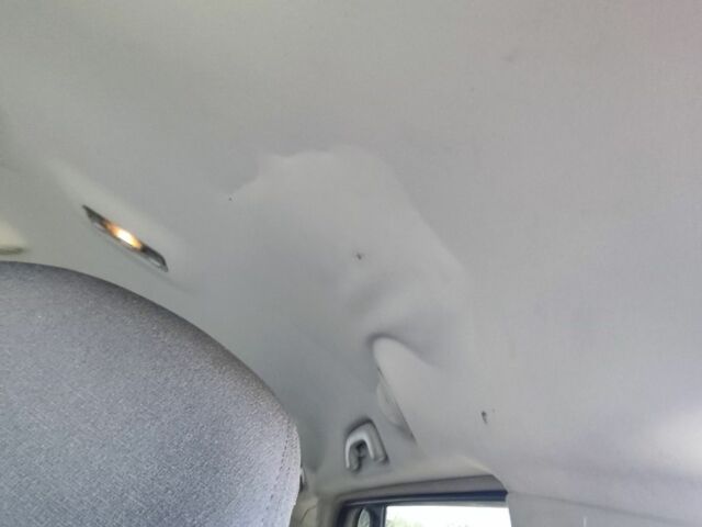 Рено 4 2005 в Виннице на Automoto.ua Серый Рено 4, объемом двигателя 2 л и пробегом 265 тыс. км за 5050 $, фото 6 на Automoto.ua