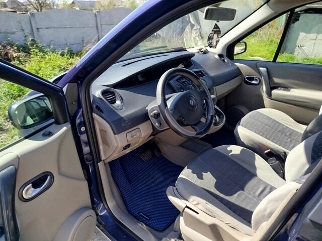 Сірий Рено 4, об'ємом двигуна 0 л та пробігом 239 тис. км за 3000 $, фото 2 на Automoto.ua