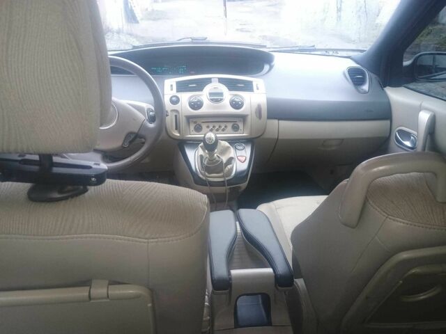 Сірий Рено 4, об'ємом двигуна 1.9 л та пробігом 320 тис. км за 4800 $, фото 10 на Automoto.ua