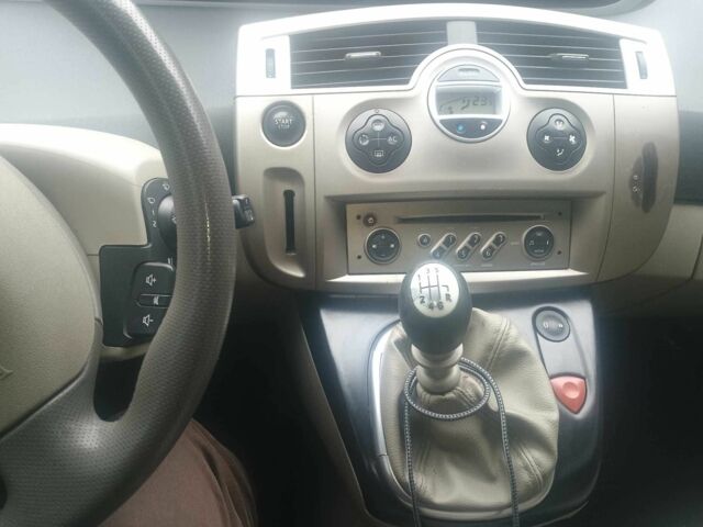 Сірий Рено 4, об'ємом двигуна 1.9 л та пробігом 320 тис. км за 4800 $, фото 8 на Automoto.ua