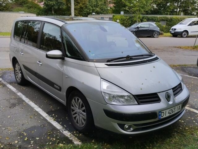 Серый Рено 4, объемом двигателя 2 л и пробегом 316 тыс. км за 5400 $, фото 5 на Automoto.ua