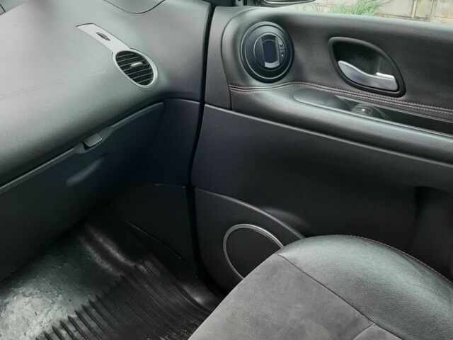 Серый Рено 4, объемом двигателя 2 л и пробегом 265 тыс. км за 7999 $, фото 9 на Automoto.ua