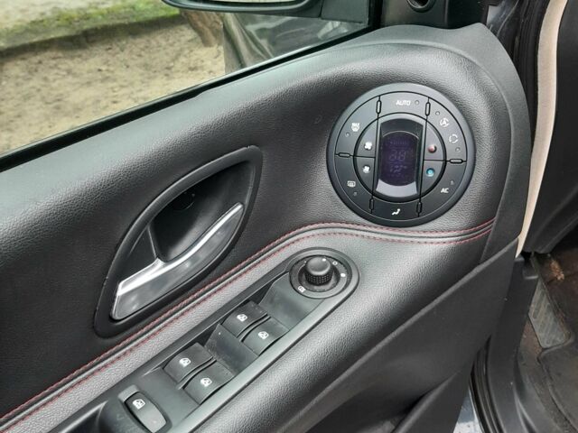 Серый Рено 4, объемом двигателя 2 л и пробегом 265 тыс. км за 7999 $, фото 8 на Automoto.ua