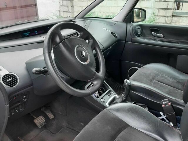 Серый Рено 4, объемом двигателя 2 л и пробегом 265 тыс. км за 7999 $, фото 7 на Automoto.ua