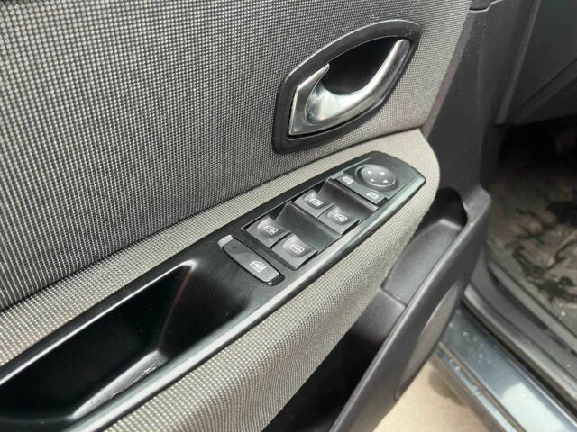 Сірий Рено 4, об'ємом двигуна 1.5 л та пробігом 278 тис. км за 7750 $, фото 2 на Automoto.ua