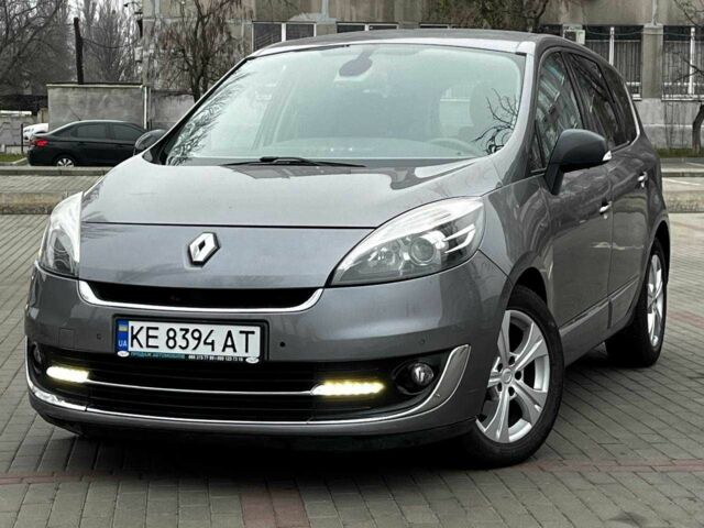 Серый Рено 4, объемом двигателя 1.6 л и пробегом 204 тыс. км за 9200 $, фото 2 на Automoto.ua