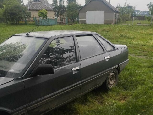 Серый Рено 4, объемом двигателя 1.7 л и пробегом 240 тыс. км за 328 $, фото 3 на Automoto.ua