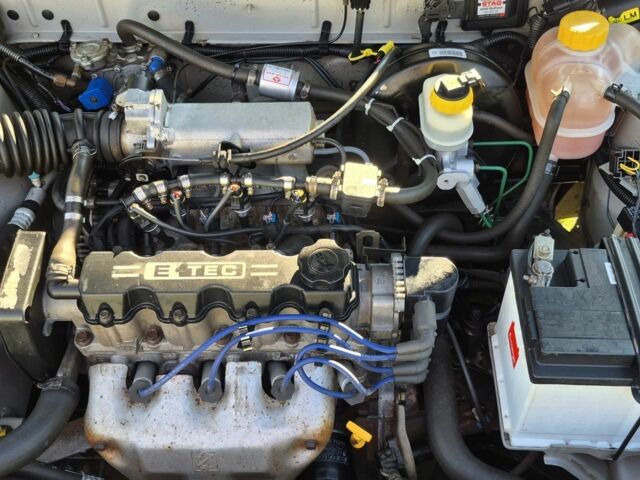 Серый Рено 4, объемом двигателя 1.5 л и пробегом 163 тыс. км за 3300 $, фото 3 на Automoto.ua