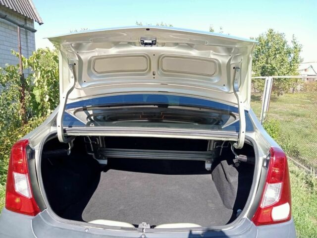 Серый Рено 4, объемом двигателя 1 л и пробегом 220 тыс. км за 3900 $, фото 3 на Automoto.ua