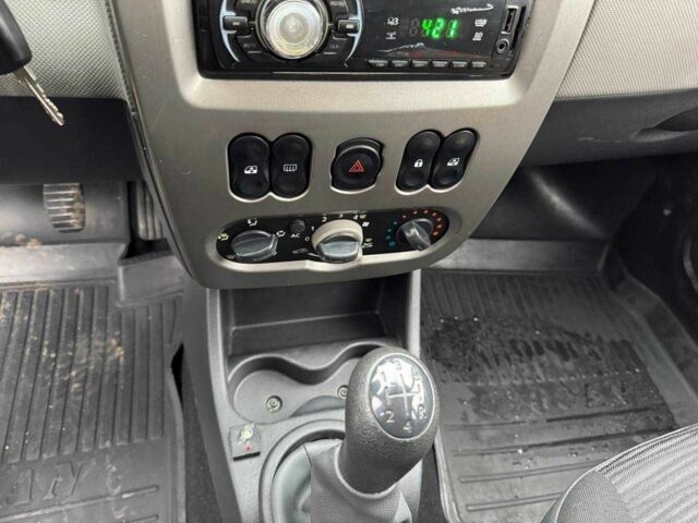 Серый Рено 4, объемом двигателя 1.4 л и пробегом 172 тыс. км за 3350 $, фото 10 на Automoto.ua