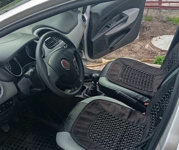 Серый Рено 4, объемом двигателя 1.4 л и пробегом 119 тыс. км за 5000 $, фото 5 на Automoto.ua