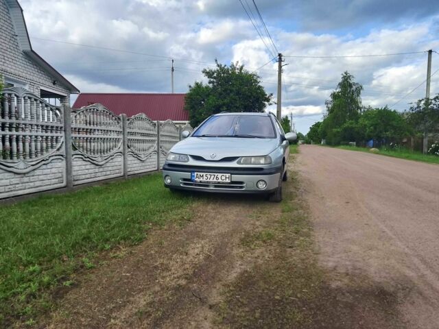 Серый Рено 4, объемом двигателя 1.6 л и пробегом 214 тыс. км за 3700 $, фото 3 на Automoto.ua