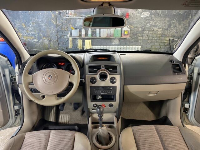 Серый Рено 4, объемом двигателя 1.9 л и пробегом 333 тыс. км за 4500 $, фото 6 на Automoto.ua