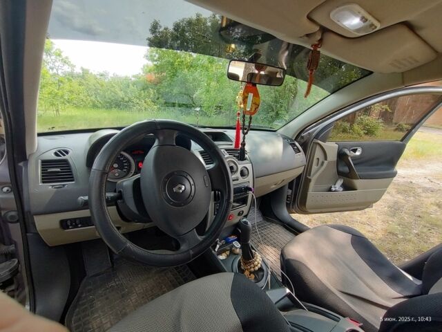 Сірий Рено 4, об'ємом двигуна 1.6 л та пробігом 214 тис. км за 4617 $, фото 5 на Automoto.ua